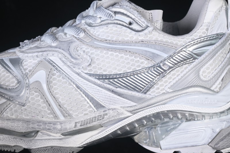 Balenciaga Runner 2 Nylon Retro Sneakers with Athletic Cushioning - W3RXP9110