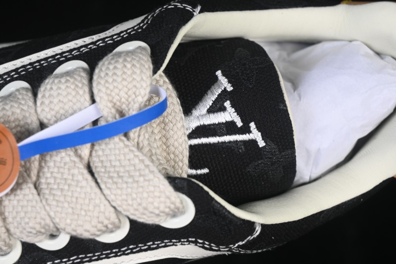 Louis Vuitton Tilted Sneakers Classic 2026SS Low-Top Casual Shoes in Smooth Calfskin Leather with Vuitton Branding - T.E5