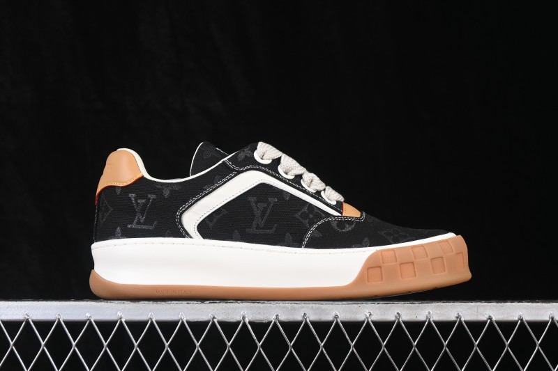 Louis Vuitton Tilted Sneakers Classic 2026SS Low-Top Casual Shoes in Smooth Calfskin Leather with Vuitton Branding - T.E5