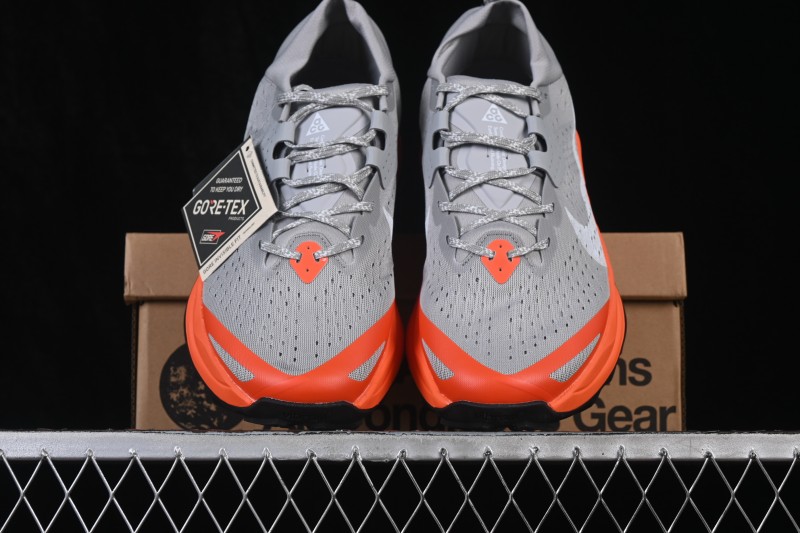 Nike ACG Zegama Trail Running Shoes with Breathable Cushioning and Durable Traction - HV8113-100