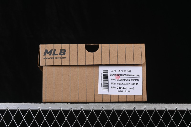 NY MLB Chunky Liner Pocket Monogram New York Yankees Thick Sole Casual Running Shoes - 3ASXMDM6N50GRS