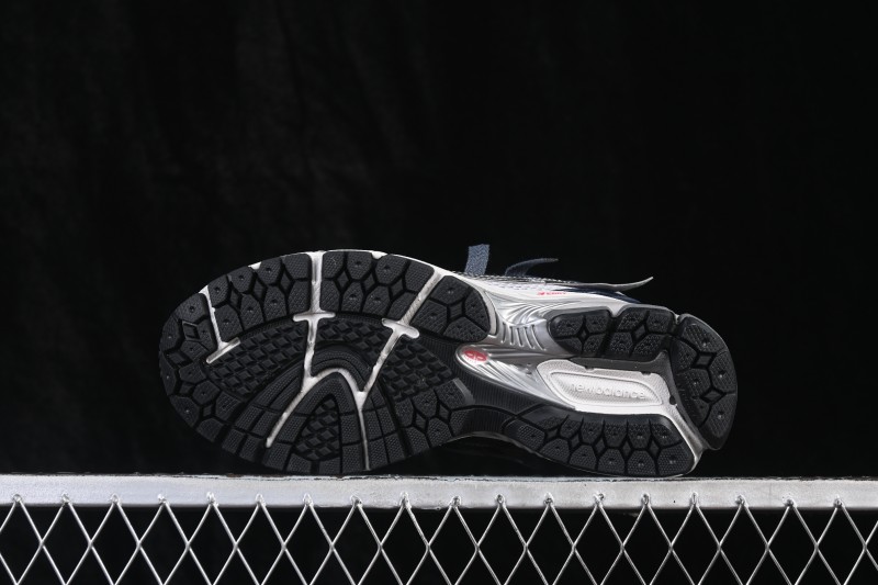 New Balance 1906 Retro Running Shoes with Lightweight Leather and Breathable Mesh Upper - U19064F6