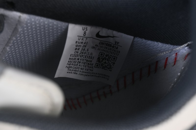 Nike Air Force 1 '07 Low Casual Sneakers with Classic White and Black Design - DN1688-814