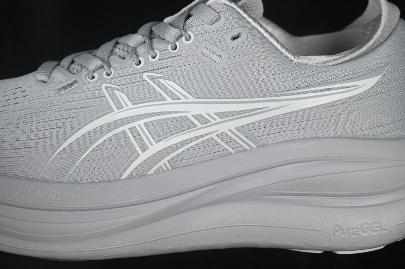 Asics Gel-Nimbus 28 Retro Breathable Cushioned Running Shoes for Men - 1012B899-021