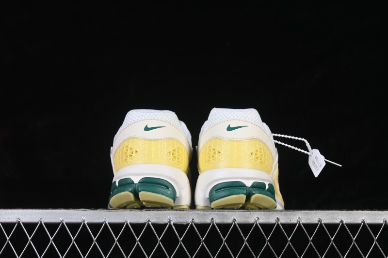 Nike Vomero 5 Retro Running Shoes with Mesh and Synthetic Overlays - FN8361-100