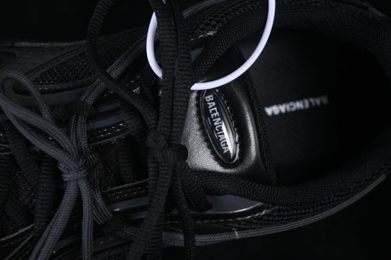 Balenciaga Radar Sneaker Round-Toe Lace-Up Lifestyle Shoes - WSTE01011