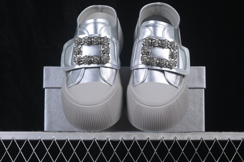 Goldengoose Casual Deichmann Training Lifestyle Shoes with Silver Accents - G26U4818B