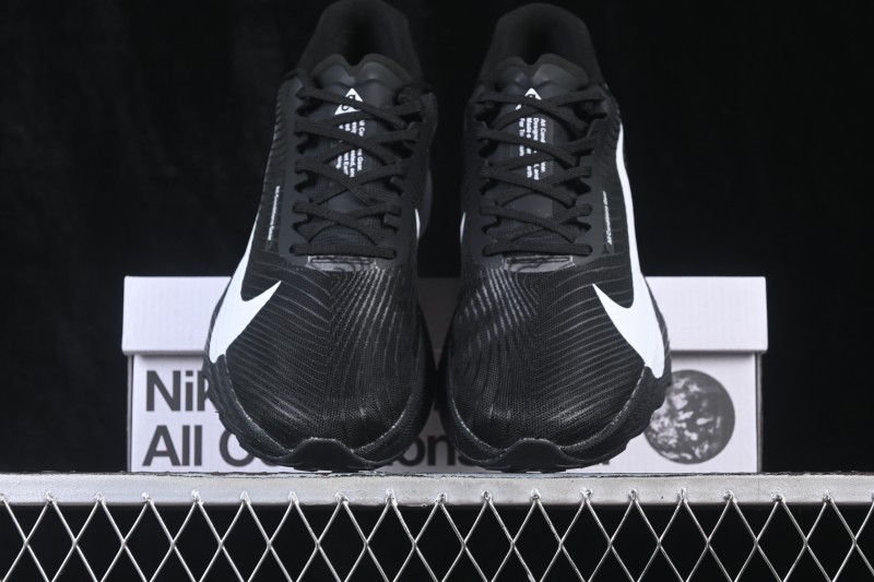 Nike ACG Ultrafly Trail Running Shoes with Cushioned Racing Sole - HF5668-010