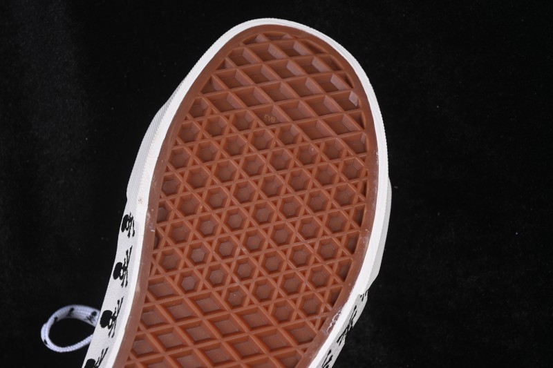 Vans Skate Sk8-Low Retro Casual Low-Top Skate Shoes - VN000CZU50K