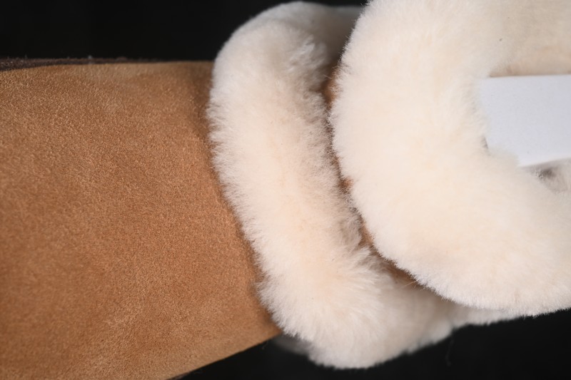 UGG Classic Novelty Cookie Suede Round Toe Slip-On Snow Boots - 1180434 CHE