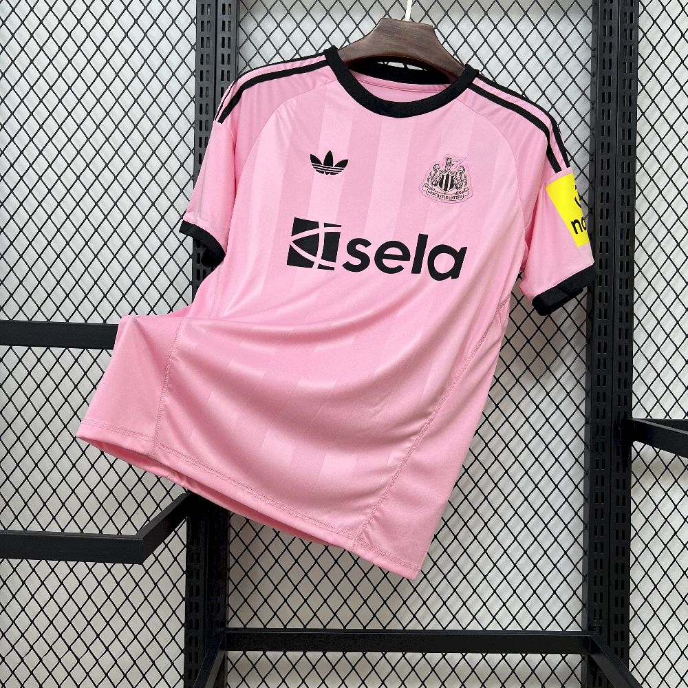 2025/26 Mens Newcastle United Goalkeeper Jersey